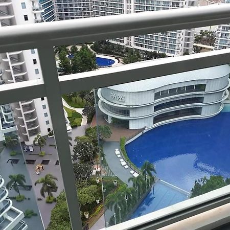 Azure South - Wave Pool - Heart Of The City Paranaque City Buitenkant foto